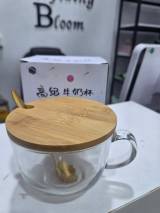 Glass Cup With Bamboo Lid +spoon view